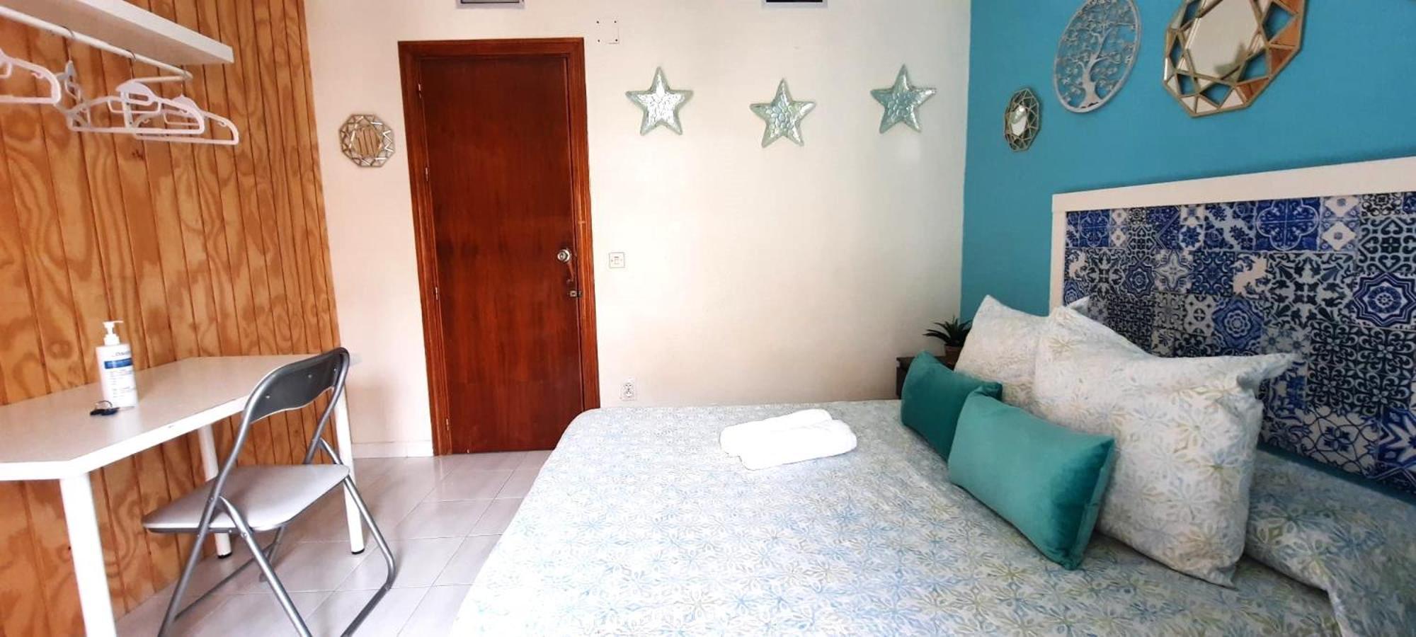 Budget And Cute Rooms With Balcony Sevilla Center Exterior foto