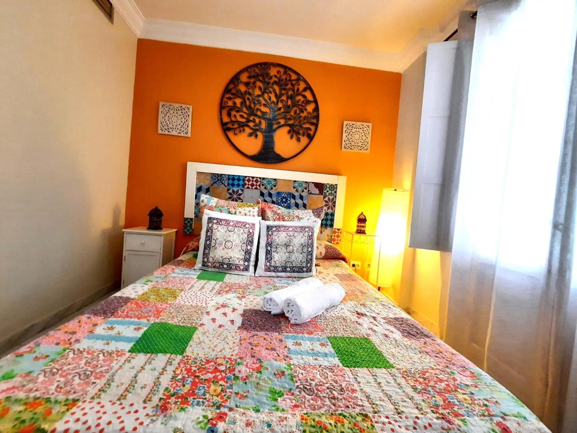 Budget And Cute Rooms With Balcony Sevilla Center Exterior foto