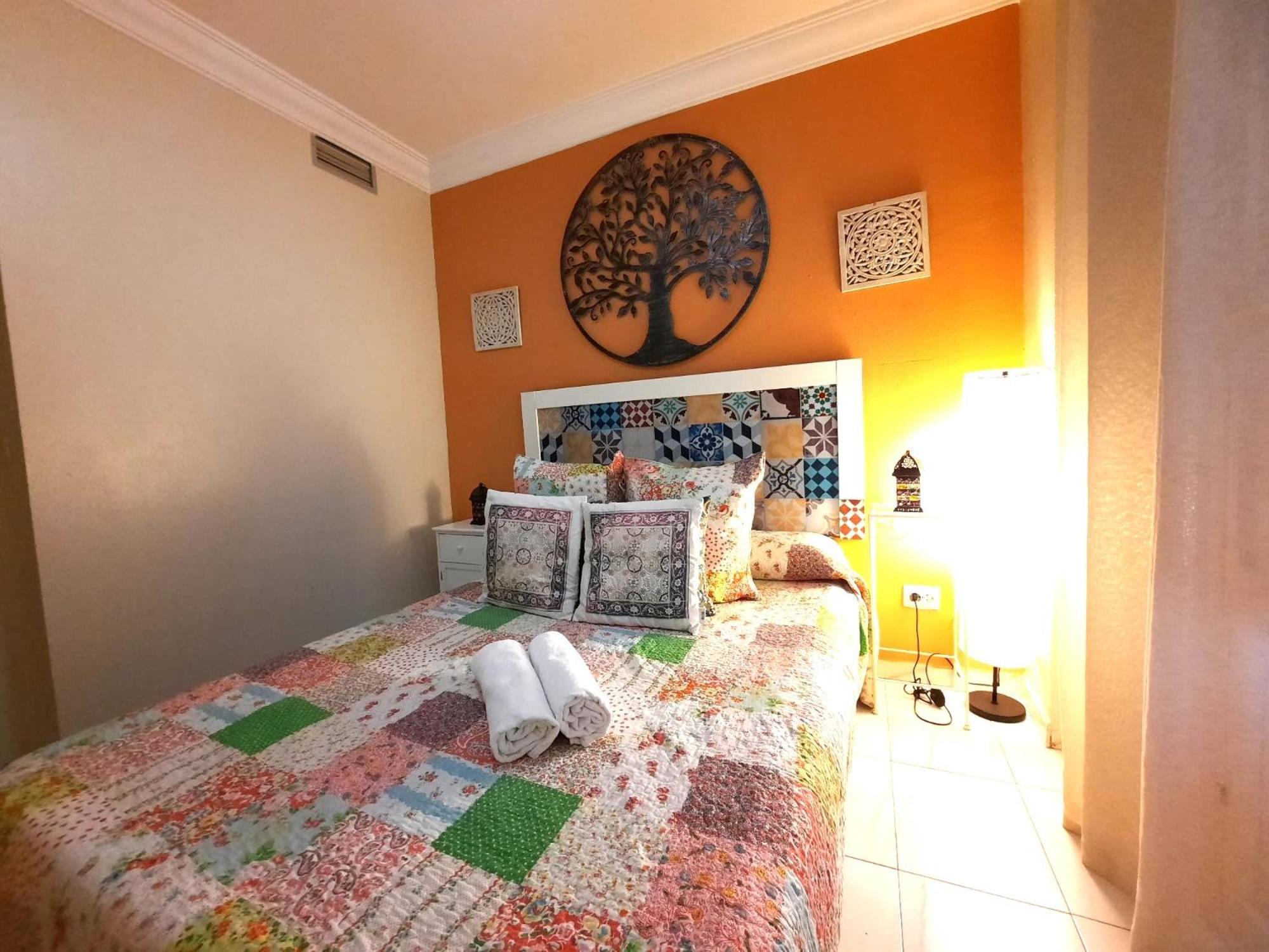 Budget And Cute Rooms With Balcony Sevilla Center Exterior foto